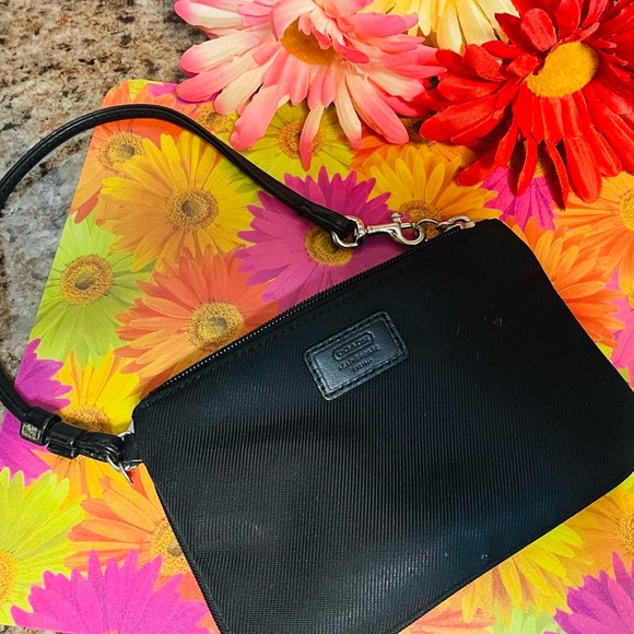 Coach Wristlet - Picture 5 of 7